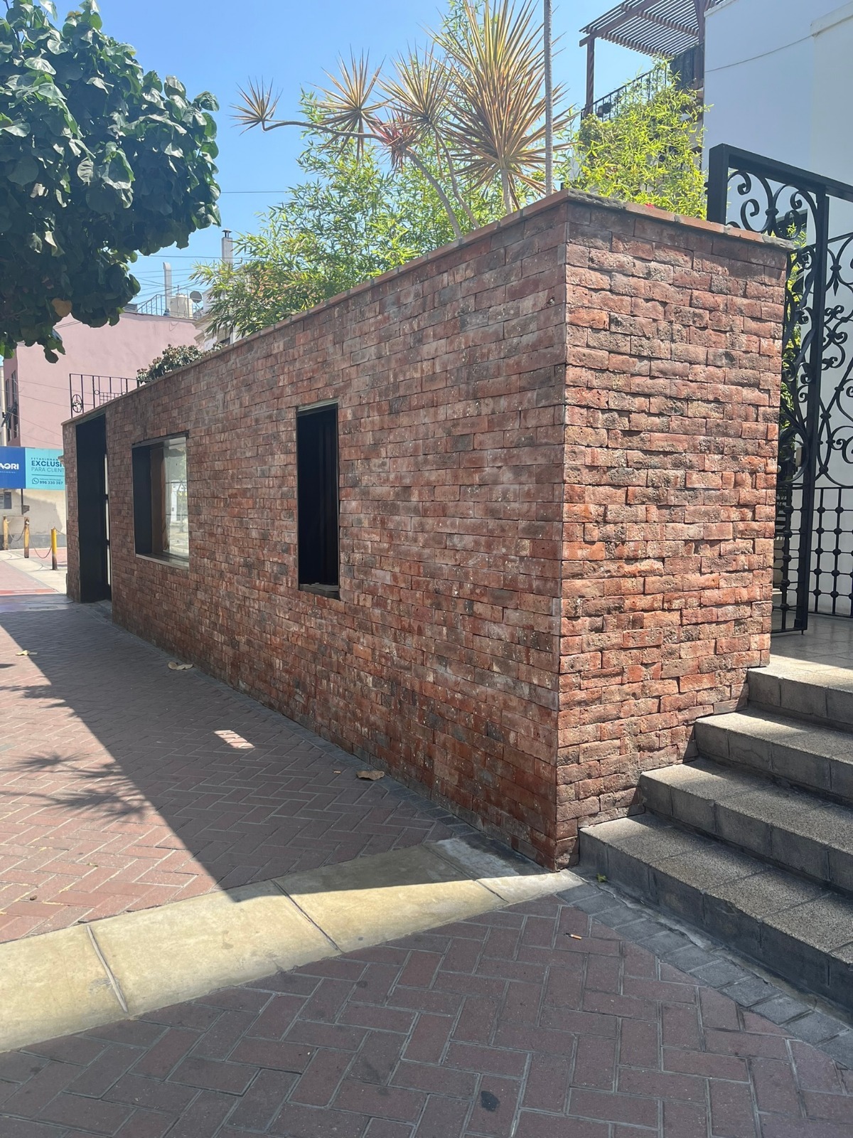 Enchape ladrillo rococho Antaño instalado en fachada o muro, interior y exterior